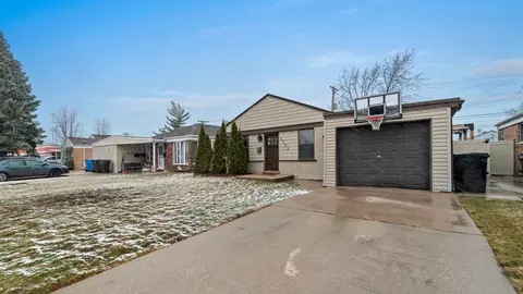 4722 W 82nd Pl, Chicago, IL 60652