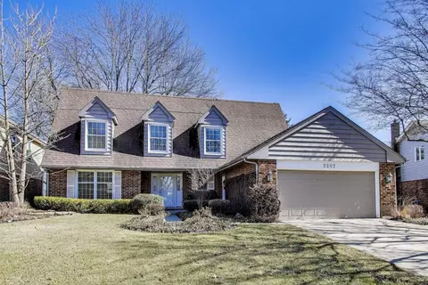 2207 N Brighton Pl, Arlington Heights, IL 60004