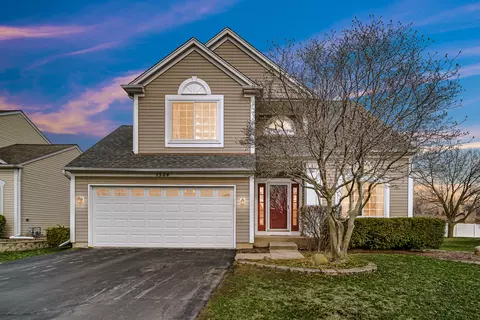 1524 Knoll Crest Dr, Bartlett, IL 60103