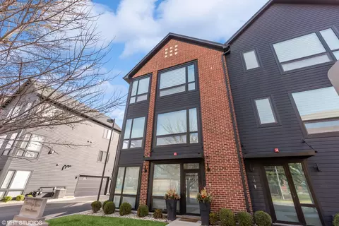 7771 Van Buren St #15, Forest Park, IL 60130