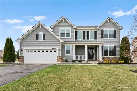 8965 Clinnin Ln, Huntley, IL 60142