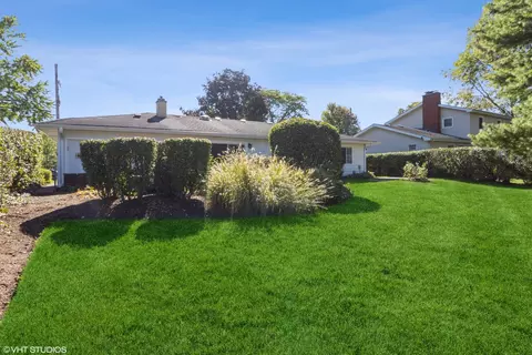 Exterior - 712 E Baldwin Rd, Palatine, IL 60074 photo 6 of 7