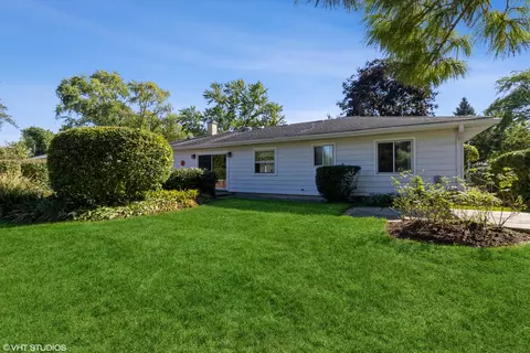 Exterior - 712 E Baldwin Rd, Palatine, IL 60074 photo 5 of 7