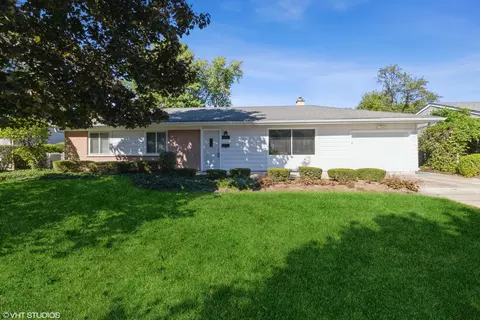 712 E Baldwin Rd, Palatine, IL 60074