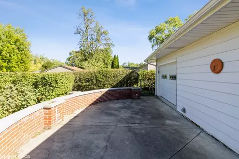 Exterior - 712 E Baldwin Rd, Palatine, IL 60074 photo 4 of 7