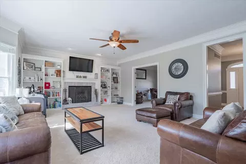 3 Downing Cir, Bloomington, IL 61704 photo 7