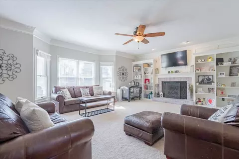 3 Downing Cir, Bloomington, IL 61704 photo 8