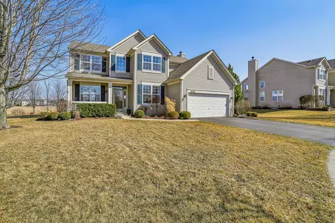 16518 W Watters Dr, Lockport, IL 60441