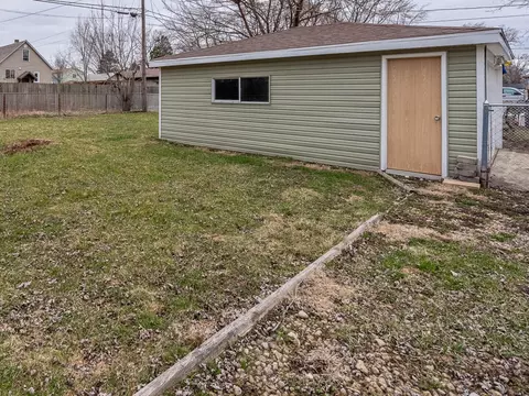 3224 Phillips Ave, Steger, IL 60475 photo 17