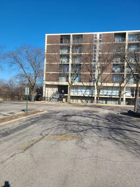 1043 S York Rd #412, Bensenville, IL 60106