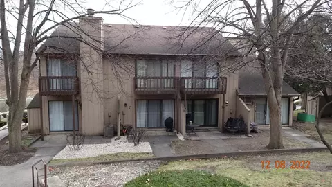 39 Bermuda Colony Ave #7, Fox Lake, IL 60020