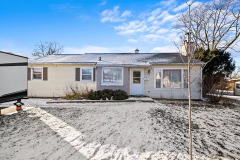 600 S Mchenry Ave, Crystal Lake, IL 60014