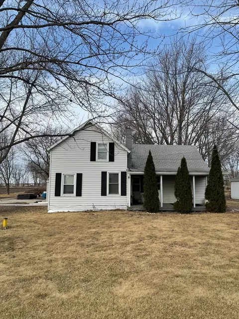 150 2nd St, Kingston, IL 60145