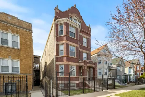 2904 N Avers Ave #3R, Chicago, IL 60618