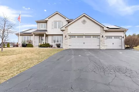 2881 White Fox Ct, Rockford, IL 61102