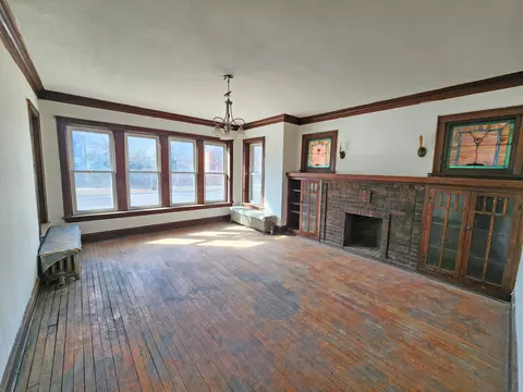 Living - 2660 E 92nd St, Chicago, IL 60617 photo 1 of 2