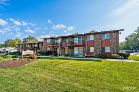 247 N Neltnor Blvd #A2I, West Chicago, IL 60185