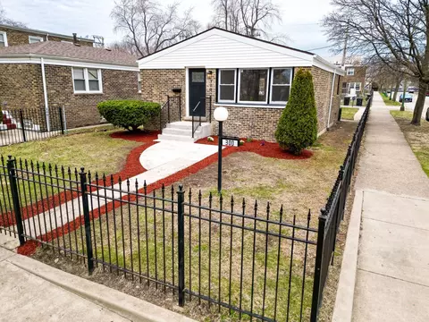 300 W 42nd Pl, Chicago, IL 60609