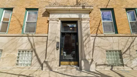 3951 N Greenview Ave #3D, Chicago, IL 60613