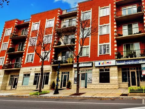 2900 W Irving Park Rd #202, Chicago, IL 60618