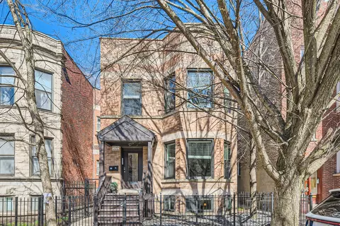 1046 W Dakin St, Chicago, IL 60613