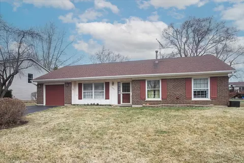 1060 Browning Ln, Lake Zurich, IL 60047