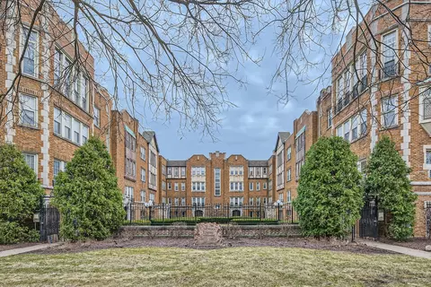 10915 S Longwood Dr #1, Chicago, IL 60643