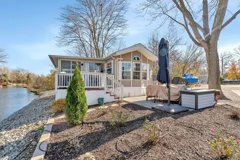 80 Fossil Cove Ln, Wilmington, IL 60481