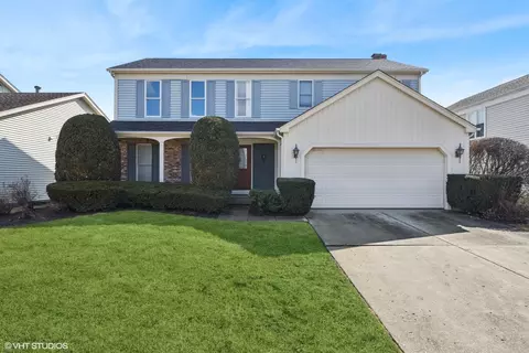 1267 Green Knolls Dr, Buffalo Grove, IL 60089