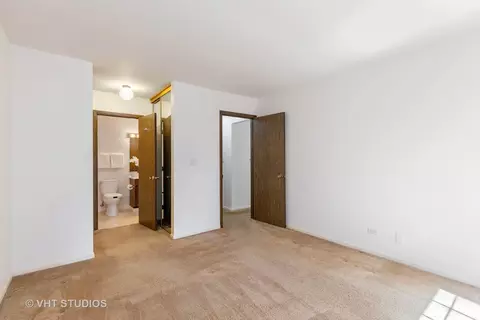 Bedroom - 726 Drury Ct, Gurnee, IL 60031 photo 4 of 4