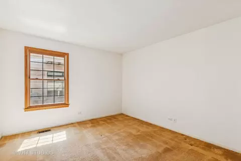 Bedroom - 726 Drury Ct, Gurnee, IL 60031 photo 2 of 4