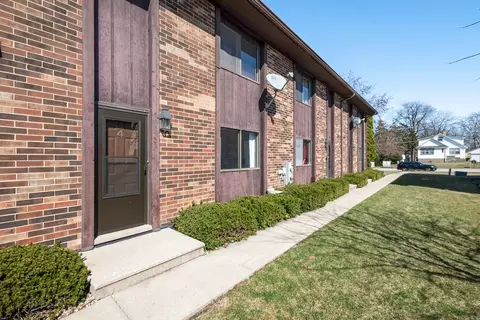 15806 Laramie Ave #4, Oak Forest, IL 60452