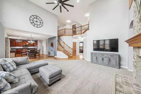 204 Melody Dr, Bartlett, IL 60103 photo 5