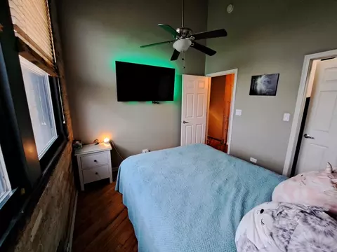 Bedroom - 618 Congdon Ave, Elgin, IL 60120 photo 6 of 6