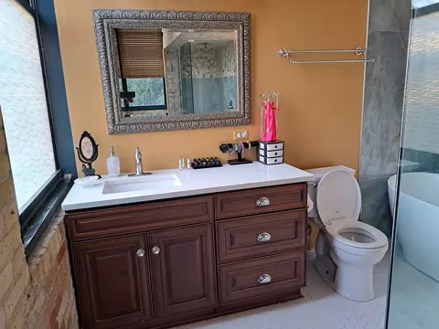 Bath - 618 Congdon Ave, Elgin, IL 60120 photo 9 of 11