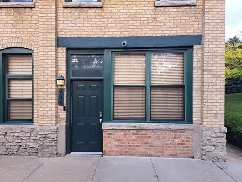 Exterior - 618 Congdon Ave, Elgin, IL 60120 photo 2 of 3