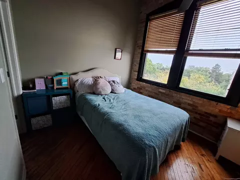 Bedroom - 618 Congdon Ave, Elgin, IL 60120 photo 5 of 6