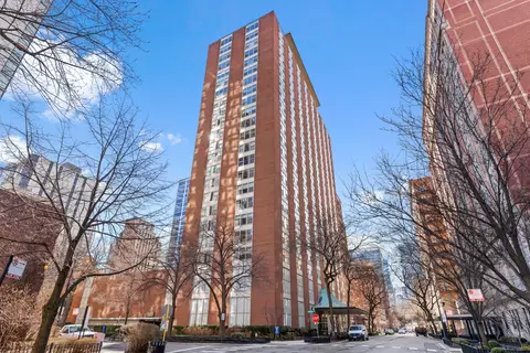 1325 N State Pkwy #11E, Chicago, IL 60610