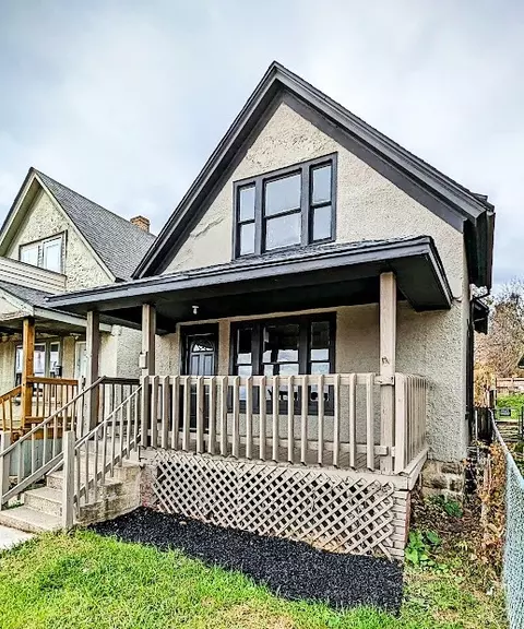 1223 S Main St, Rockford, IL 61102
