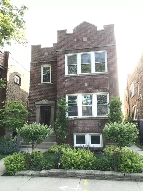 6724 N Campbell Ave, Chicago, IL 60645