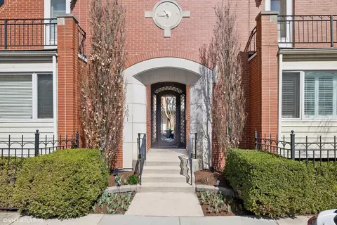 1881 N Poe St #C, Chicago, IL 60614