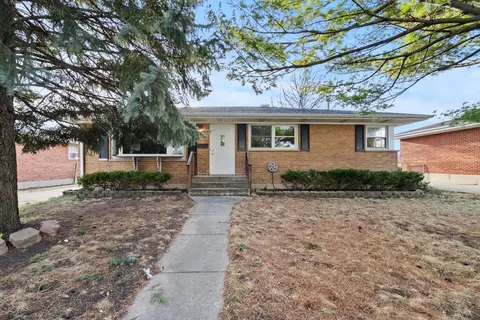 826 N Grant St, Addison, IL 60101