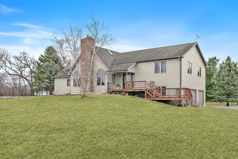14 N700 Factly Rd, Sycamore, IL 60178