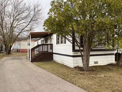 206 Lem Dr, Round Lake, IL 60073