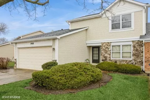 948 Fieldstone Ct, Schaumburg, IL 60194