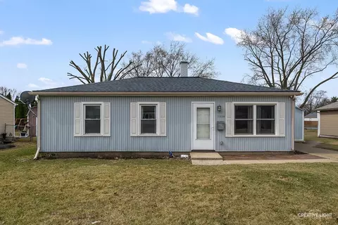 1350 N Russell Ave, Aurora, IL 60506