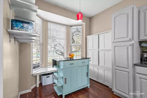 Kitchen - 2160 Rossiter Pkwy, Plainfield, IL 60586 photo 2 of 3