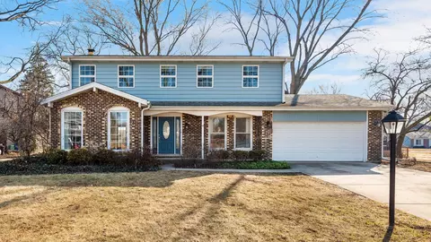 5 S640 Ridgeview Ln, Naperville, IL 60540