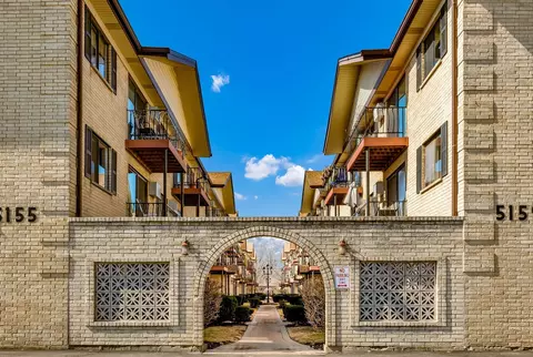 5159 N East River Rd #207D, Chicago, IL 60656