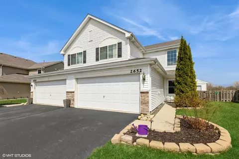 2652 Carlisle Ln, Hampshire, IL 60140